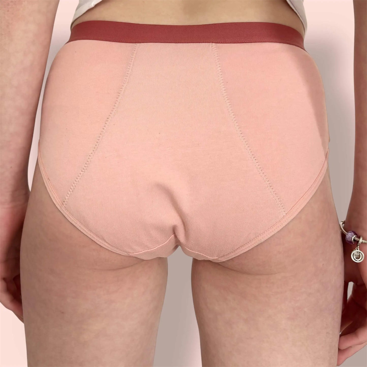 Culotte menstruelle Naoline rose adolescente jeune fille