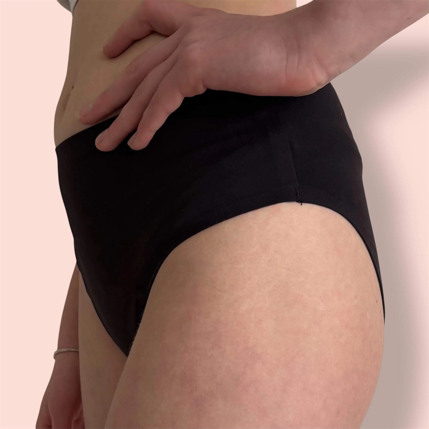 Culotte menstruelle Naoline flux très abondant noire adolescente jeune fille